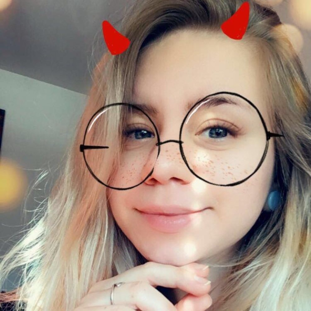 Meet your Posher, Roxy